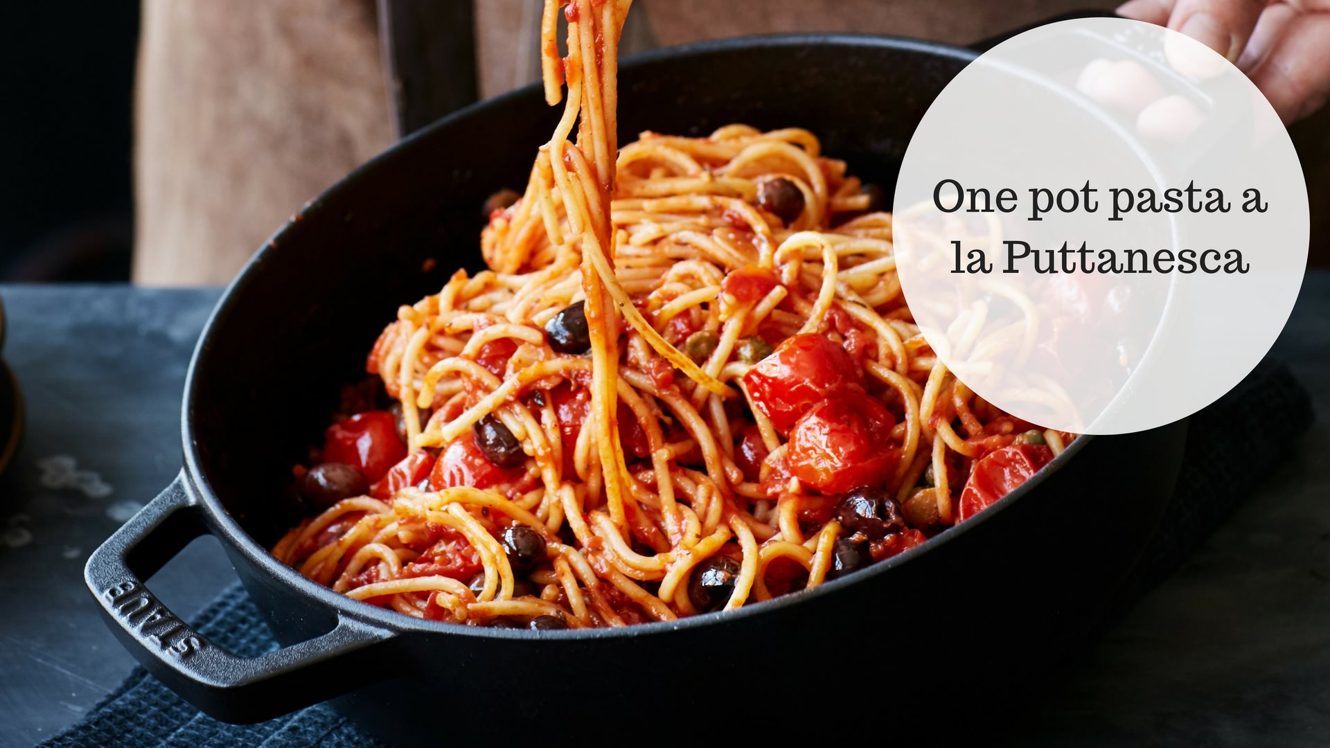 Flyttehjemmefra-kogebog: En lynhurtig omgang One pot pasta a la Puttanesca