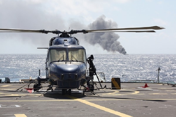 Livsfarlig piratjagt i ny bog om redningshelikopteren Lynx: "Jesper, du har ikke likvideret nogen, men reddet 8 frømænds liv!"