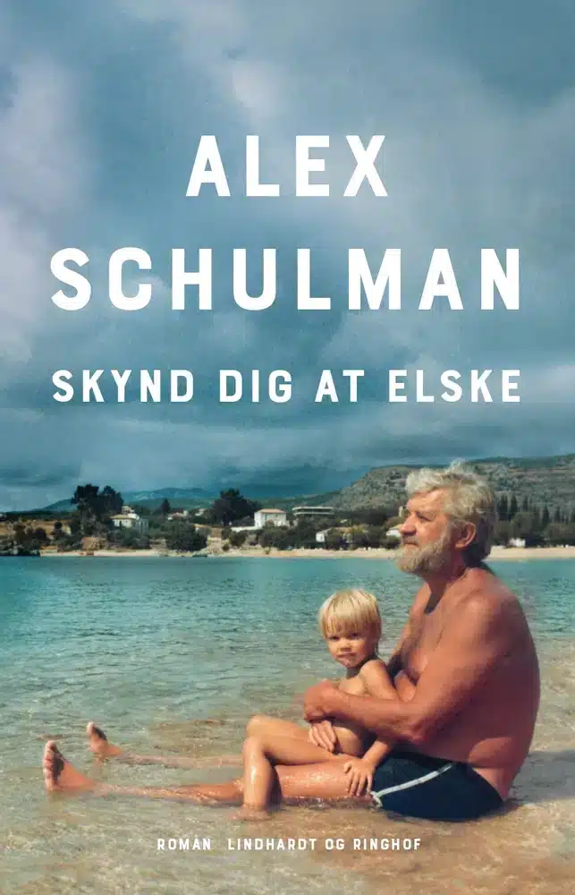Alex Schulman under overfladen. Læs om hans opvækst, liv og forfatterskab